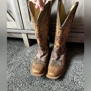 Corral boots size 7